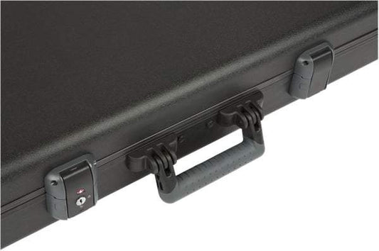 Fender Deluxe Molded Electric Bass Case in Black