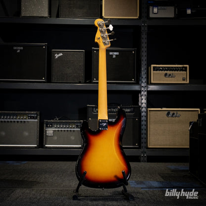 Fender Custom Shop 1966 Precision Bass Journeyman Relic in 3-Color Sunburst