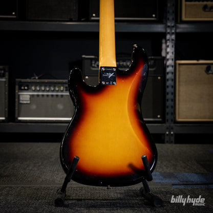 Fender Custom Shop 1966 Precision Bass Journeyman Relic in 3-Color Sunburst