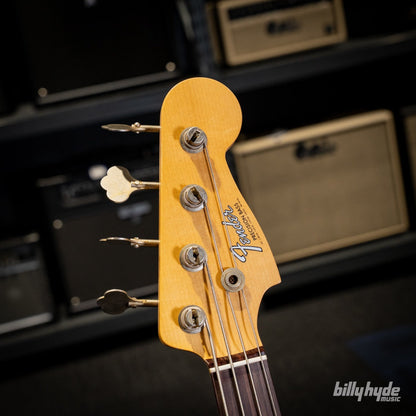 Fender Custom Shop 1966 Precision Bass Journeyman Relic in 3-Color Sunburst